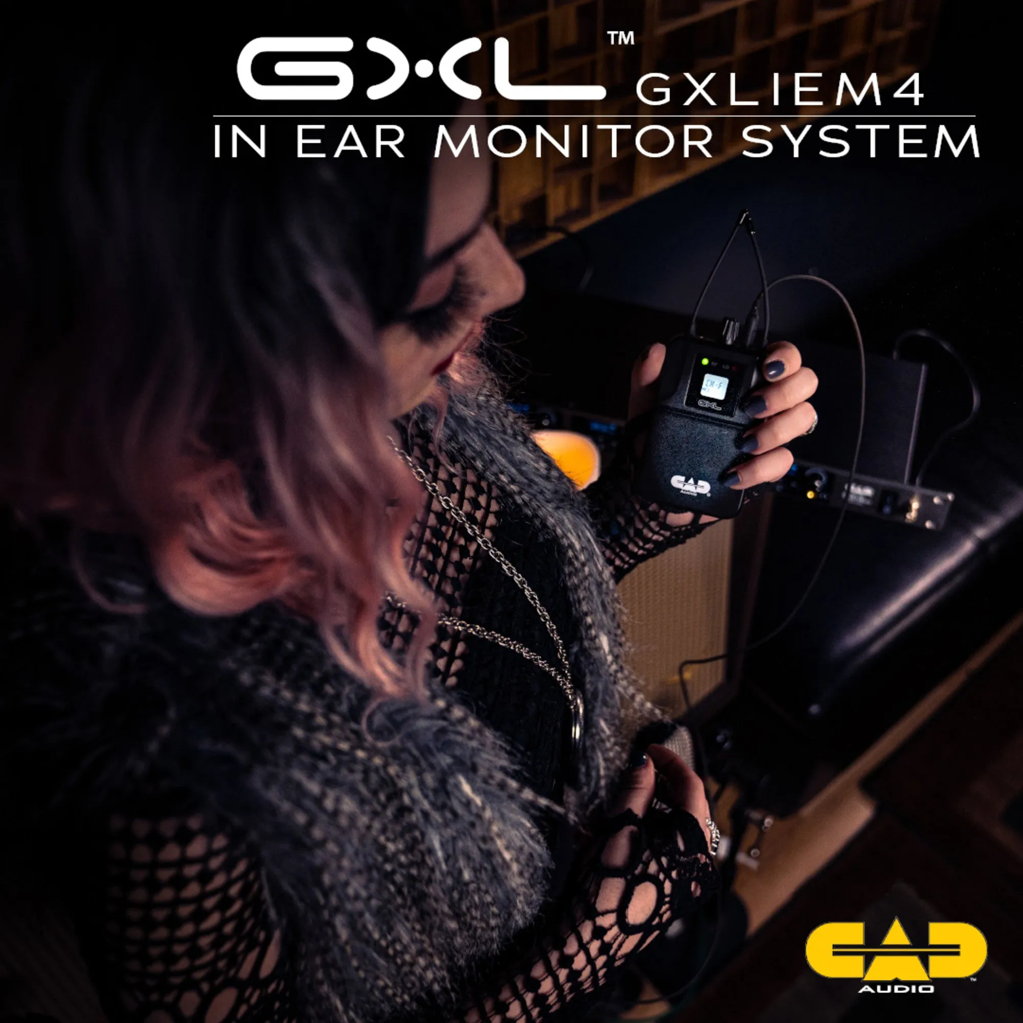 CAD Audio GXLIEM4 Quad-Mix In-Ear Wireless Monitoring System - Includes MEB1 Earbuds, Integral Rack Ears, and Antenna Relocation Kit