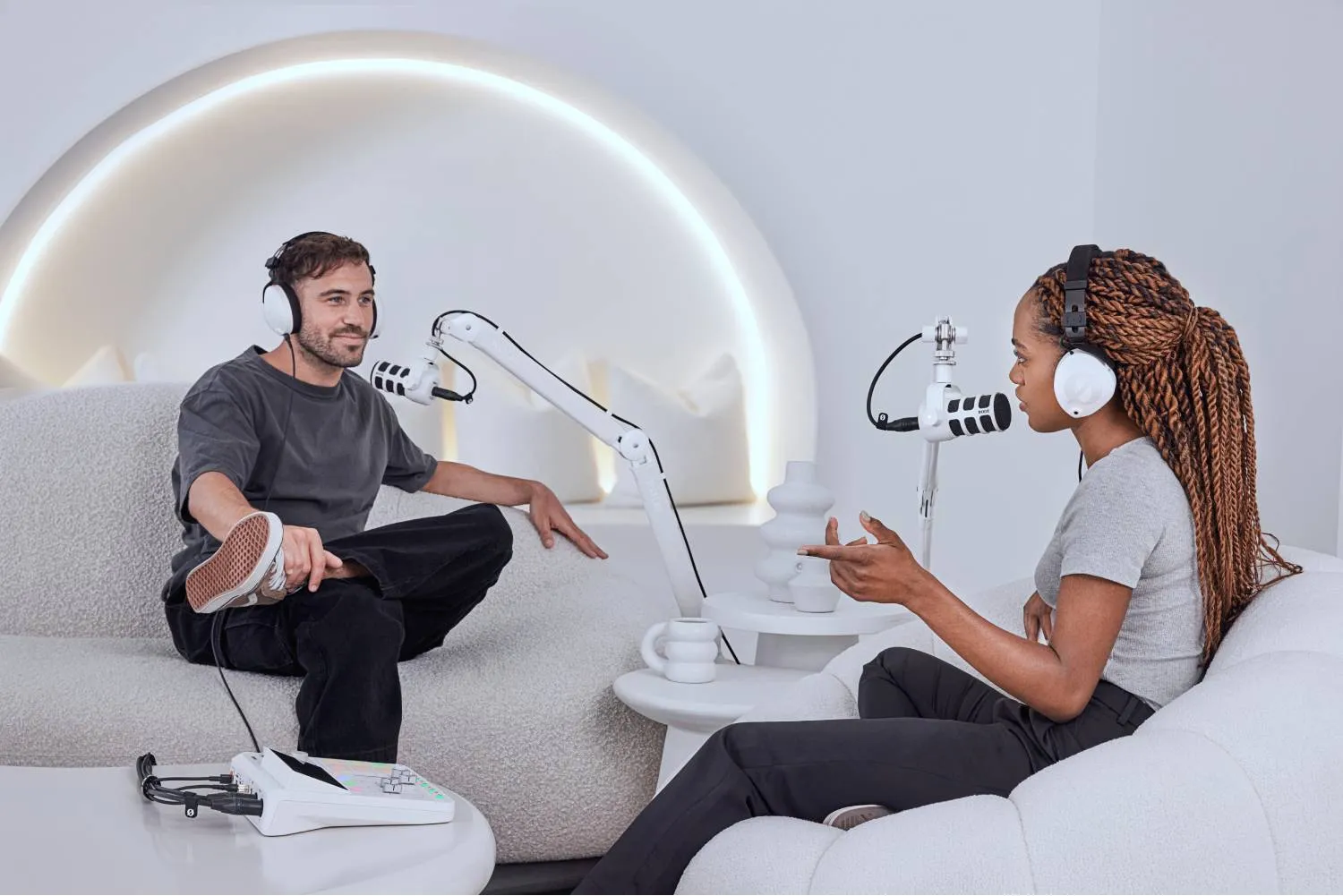 Rode NTH-100 Professional Closed-Back Over-Ear Headphones (White)