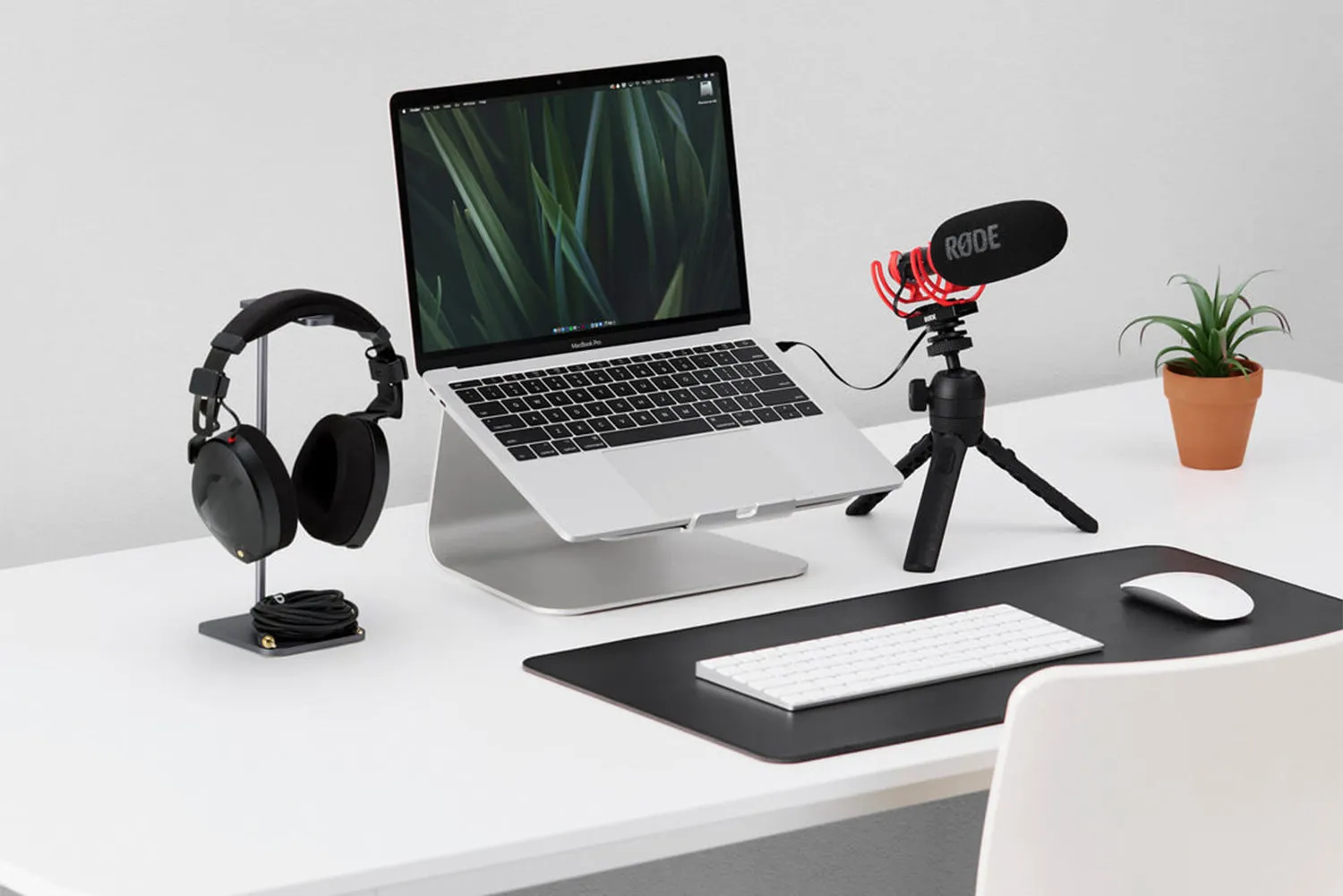 Rode VideoMic NTG Hybrid Analog/USB Camera-Mount Shotgun Microphone