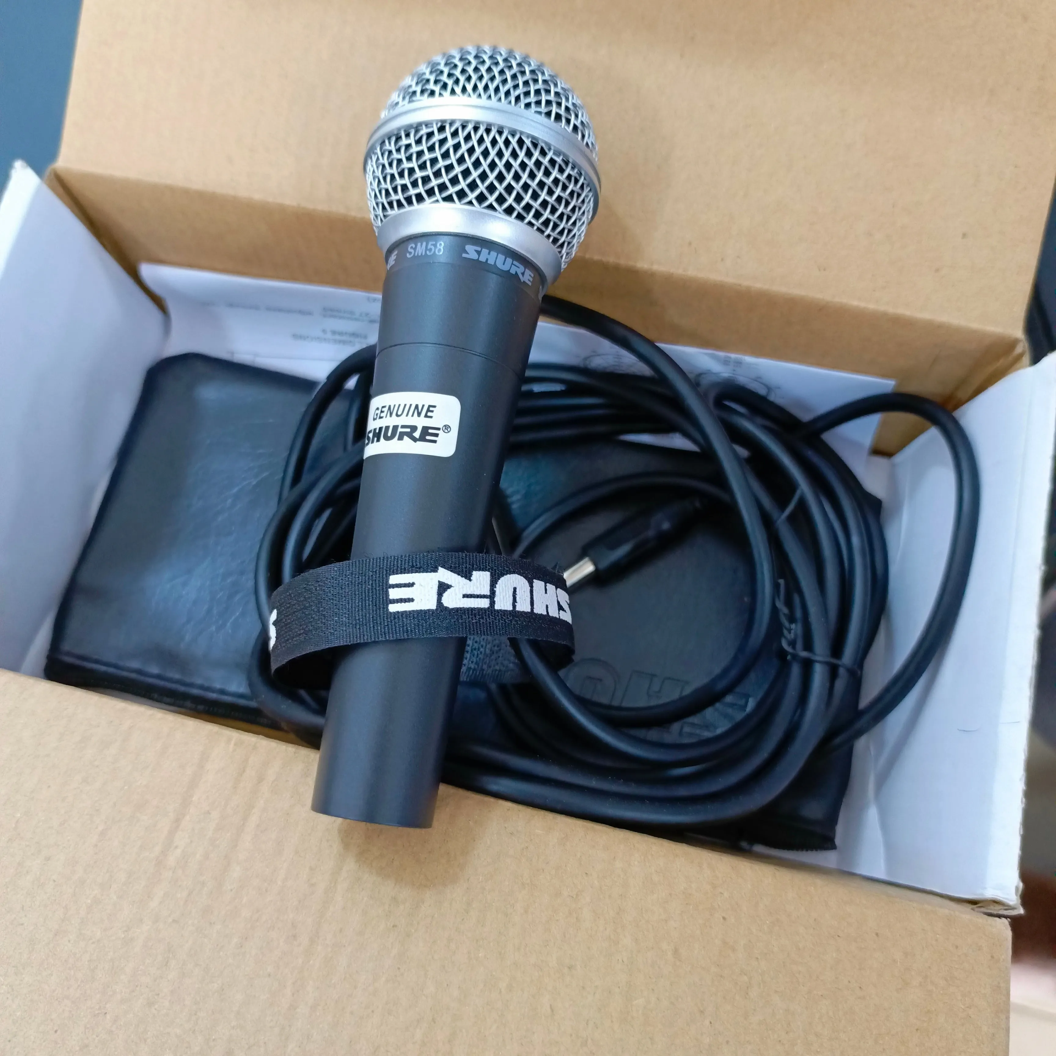 SHURE SM58 Cardioid Dynamic Vocal Wired Microphone - Brand New