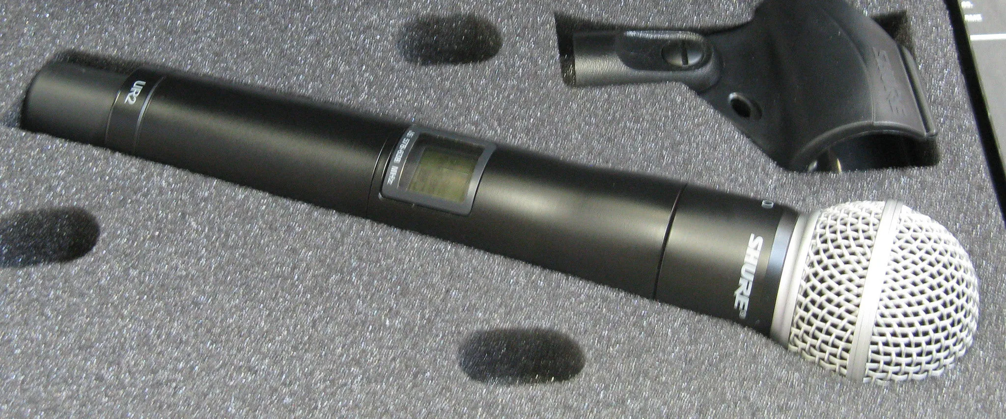 Shure UR4D  & UR2 SM58 Wireless Mic Set