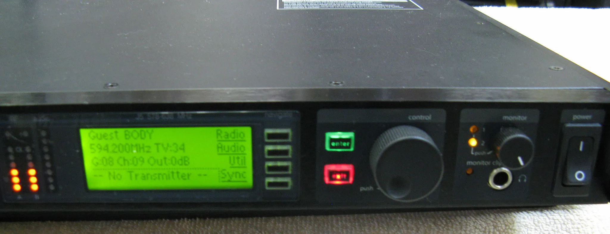 Shure UR4D  & UR2 SM58 Wireless Mic Set