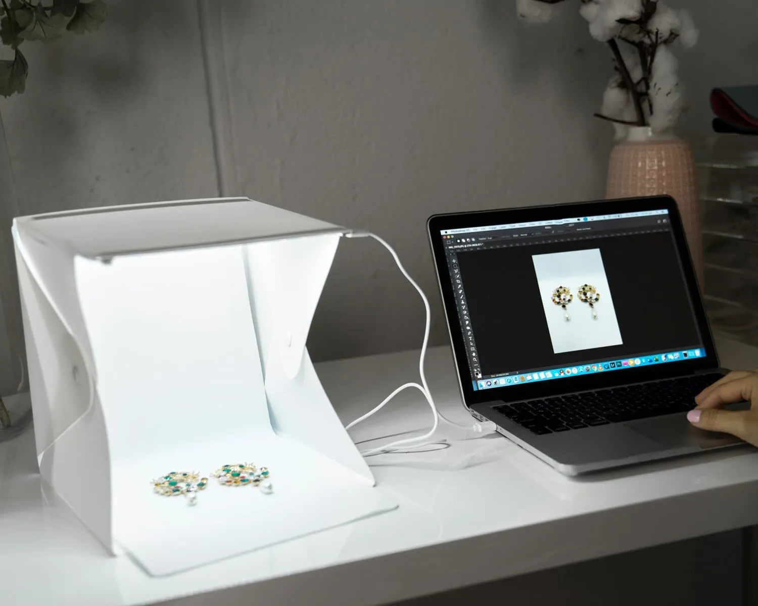 'STUDIO MATE' 9 Inch Etsy & Jewellery Product Photography Lighting Tent (DEMO STOCK)